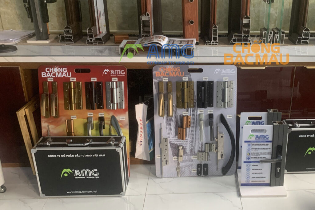 bản lề cối cửa nhôm